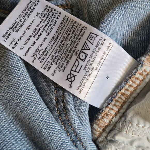 Old Navy High Rise Wow Flare Light Denim Jeans - Picture 7 of 7